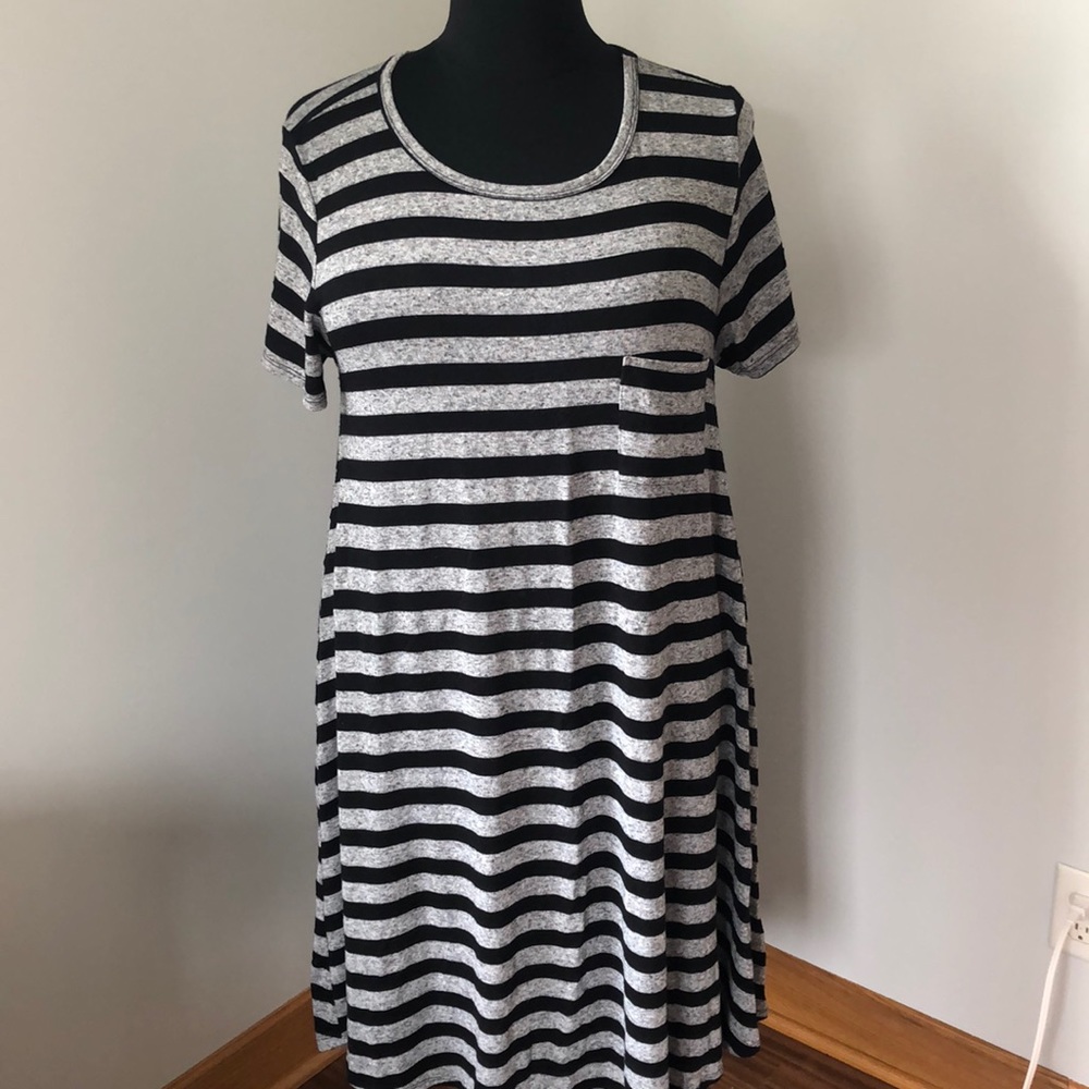LuLaRoe Carly black/grey striped dress 2XL